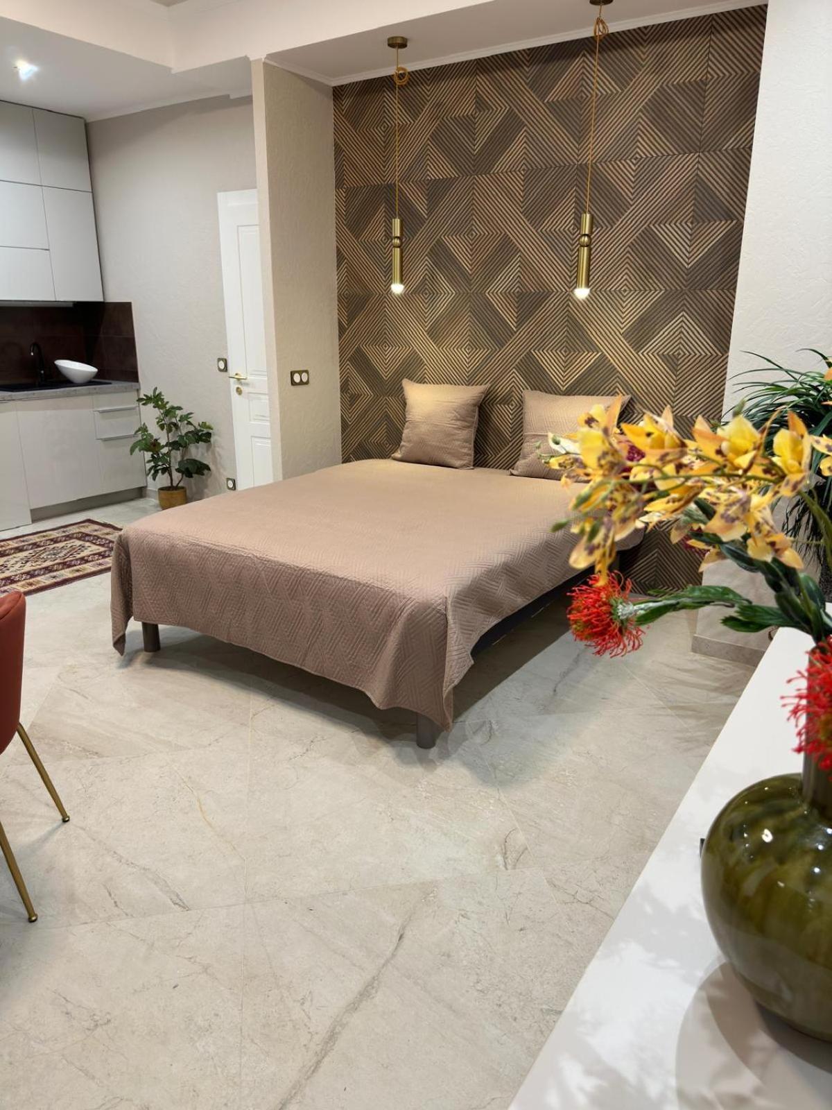 Extraordinaire Grand Studio Au Centre 6 Minutes A Pied De La Plage Et L'Hotel Negresco Nice Exterior photo